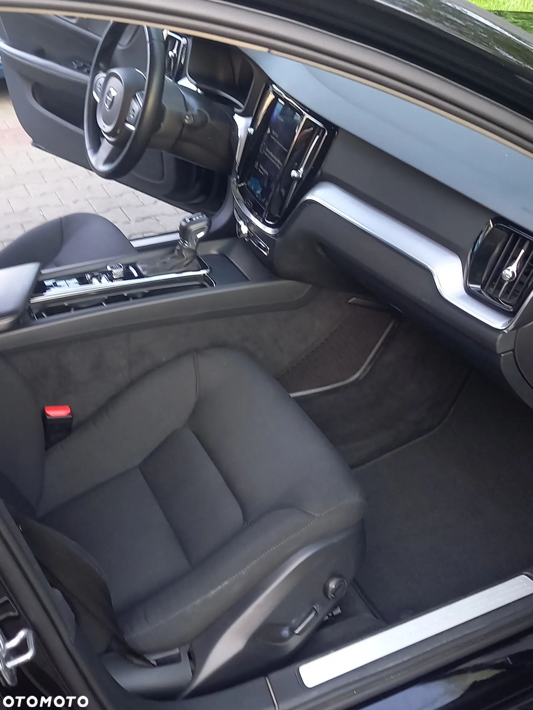 Volvo V60 D4 Momentum - 13