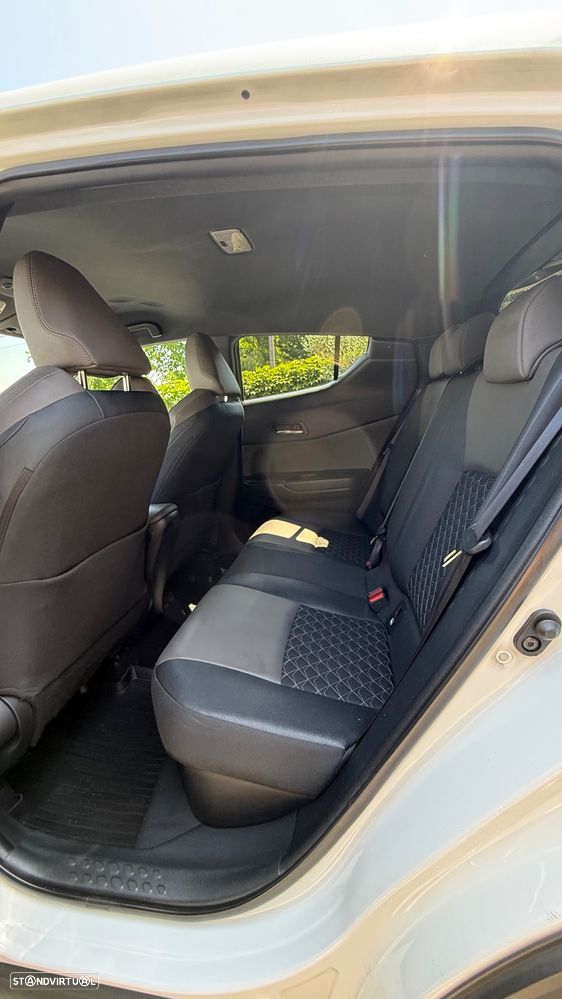 Toyota C-HR 1.8 Hybrid Exclusive - 24