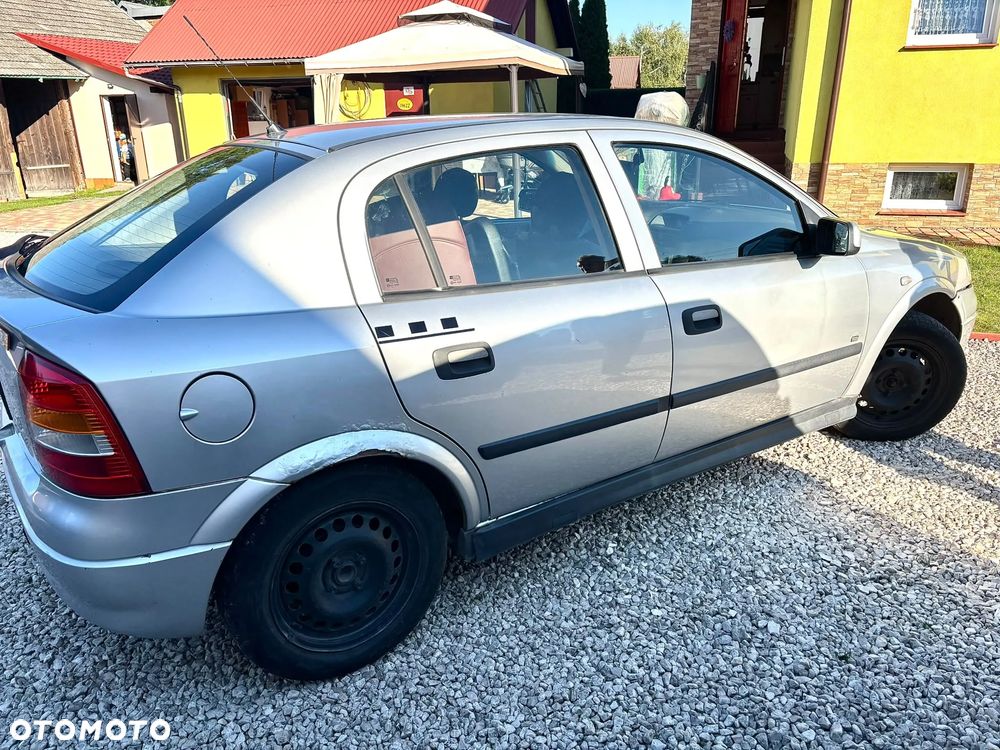 Opel Astra - 2