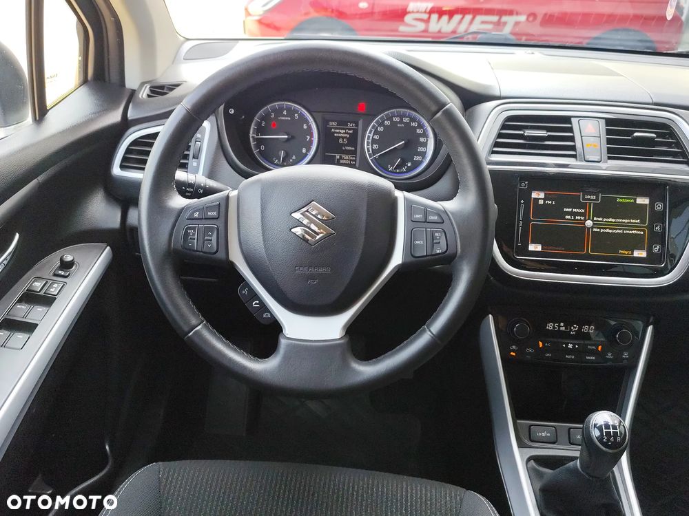 Suzuki SX4 S-Cross 1.0 T Premium - 11