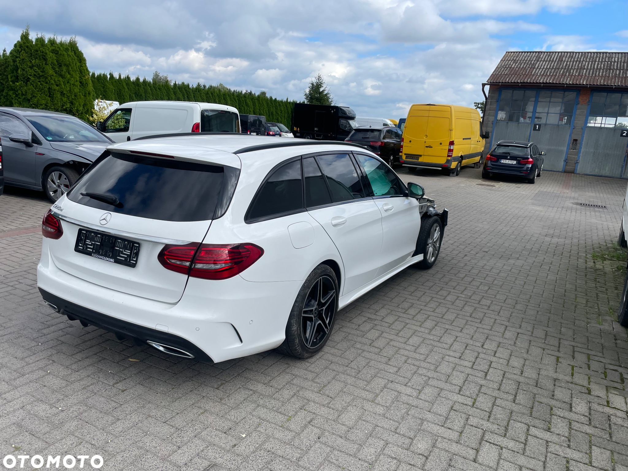 Mercedes-Benz Klasa C 220 d T 9G-TRONIC AMG Line - 5