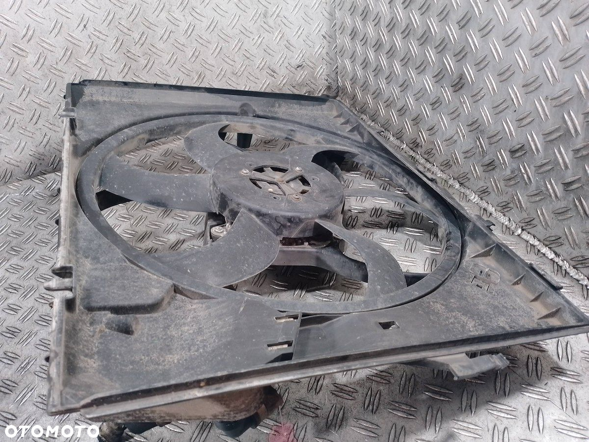 WENTYLATOR CHŁODNICY BMW E90 67.32-7588974 2.0 - 2