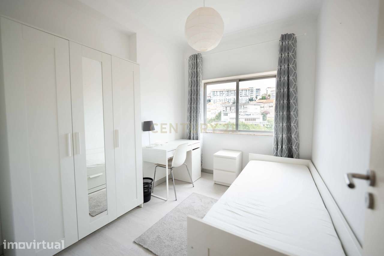 Venda | Apartamento T2+2 mobilado e equipado na Rua Padre António Viei - Grande imagem: 4/15