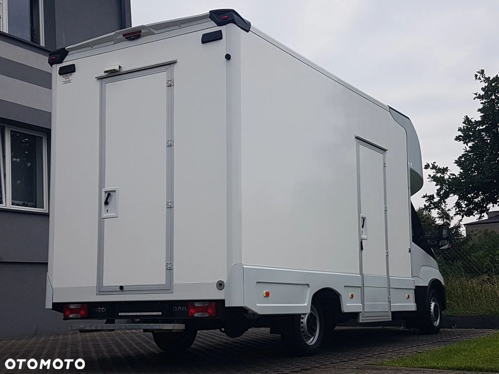Iveco DAILY KONTENER NISKOPODŁOGOWY 4,44x2,23x2,42 SKLEP FOODTRUCK BAR KLIMA KONIOWÓZ KAMPER - 29