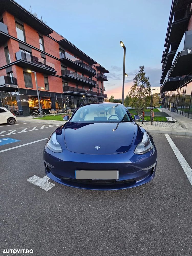 Tesla Model 3 Langstreckenbatterie Allradantrieb Dual Motor - 11