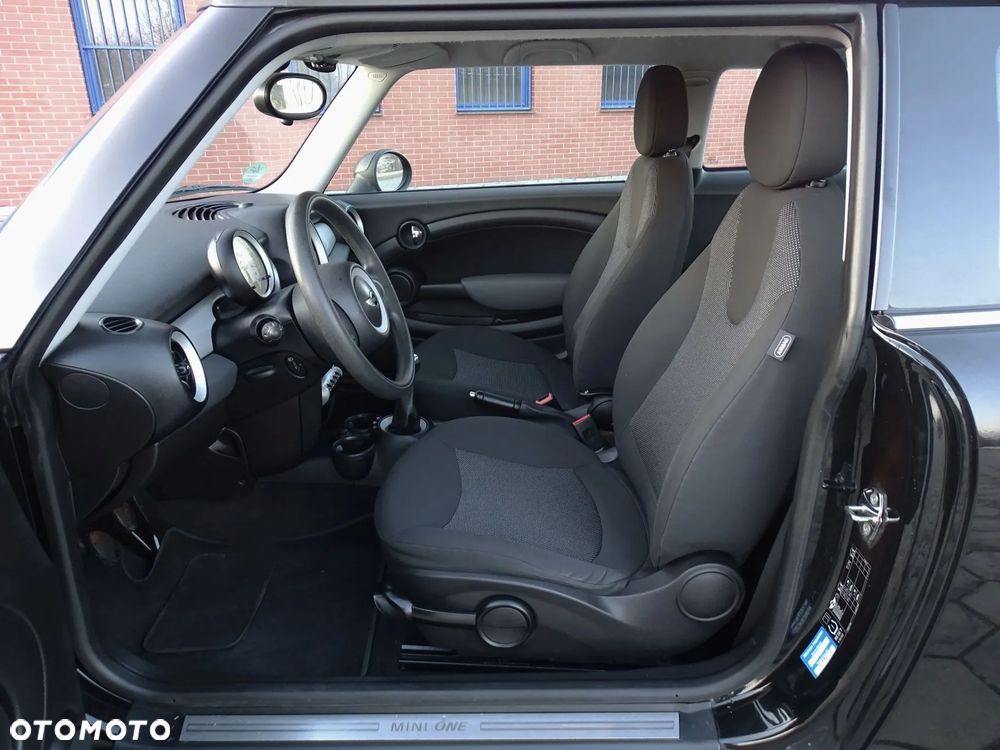 MINI ONE Standard - 7