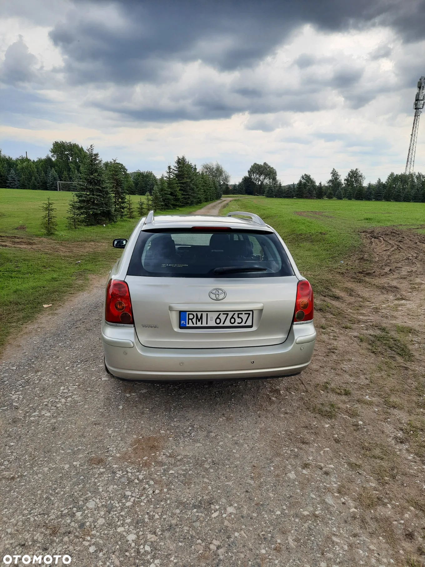 Toyota Avensis 2.2 D-4D 2010 - 11
