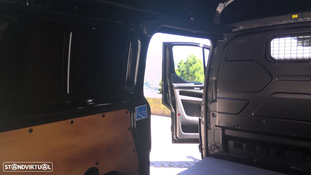 Ford Transit Custom 2.0 TDCi 130cv Automática - Excelente estado - 28