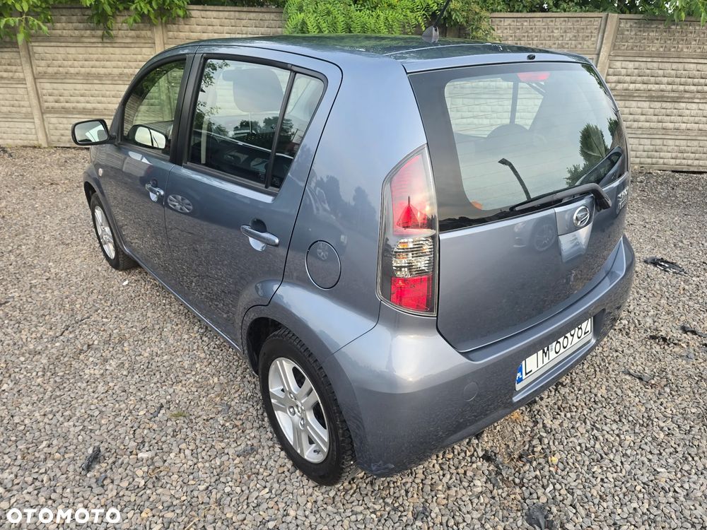 Daihatsu Sirion - 7