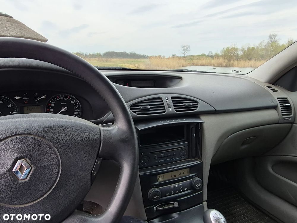 Renault Laguna - 11