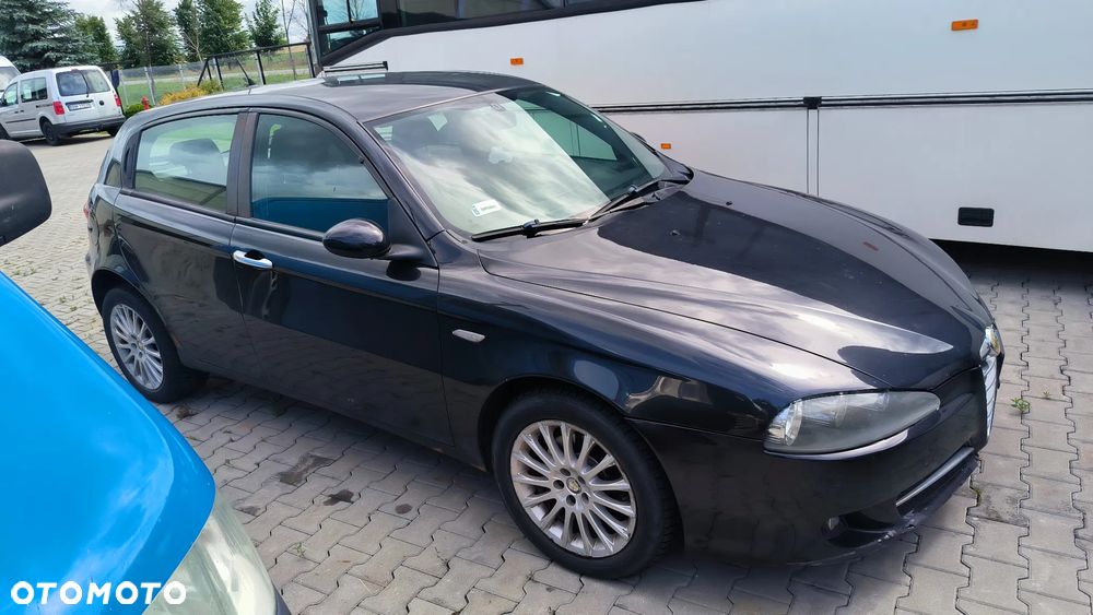 Alfa Romeo 147 - 2