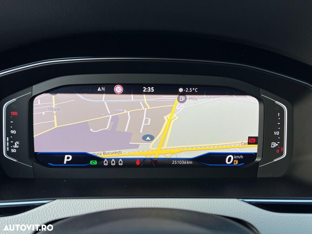 Volkswagen Passat 2.0 TDI SCR DSG Elegance - 26