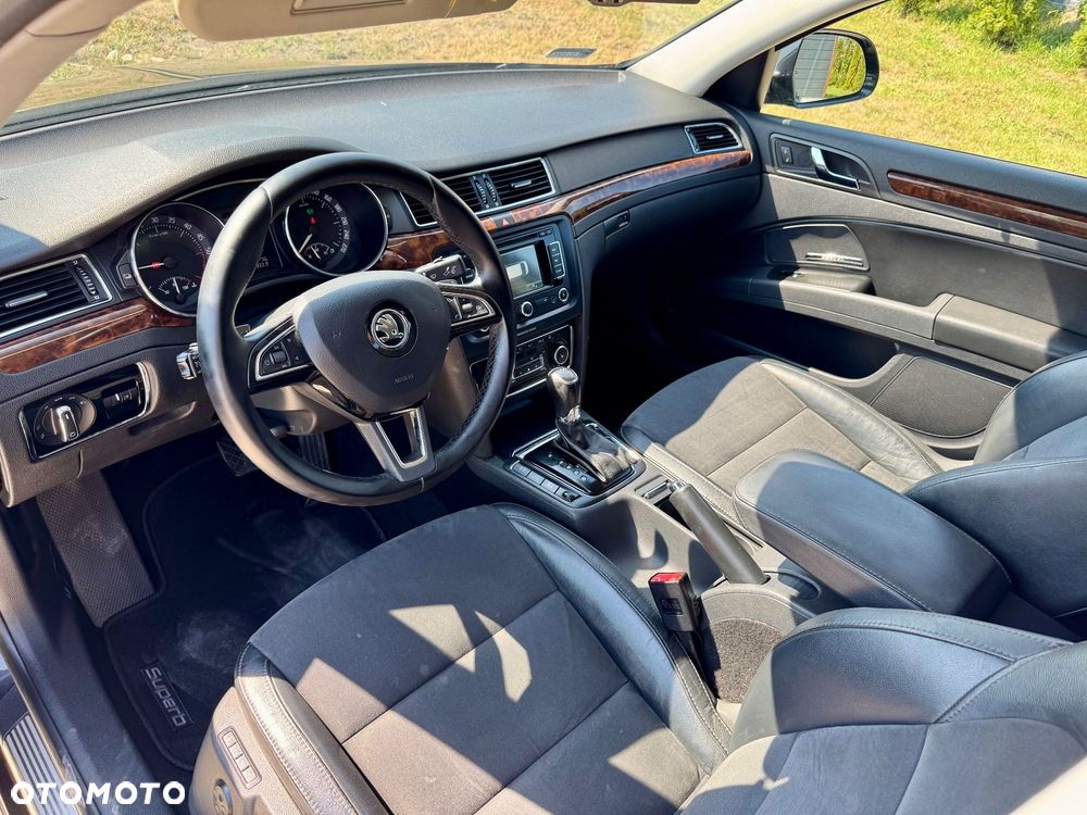Skoda Superb 2.0 TDI L&K DSG - 3
