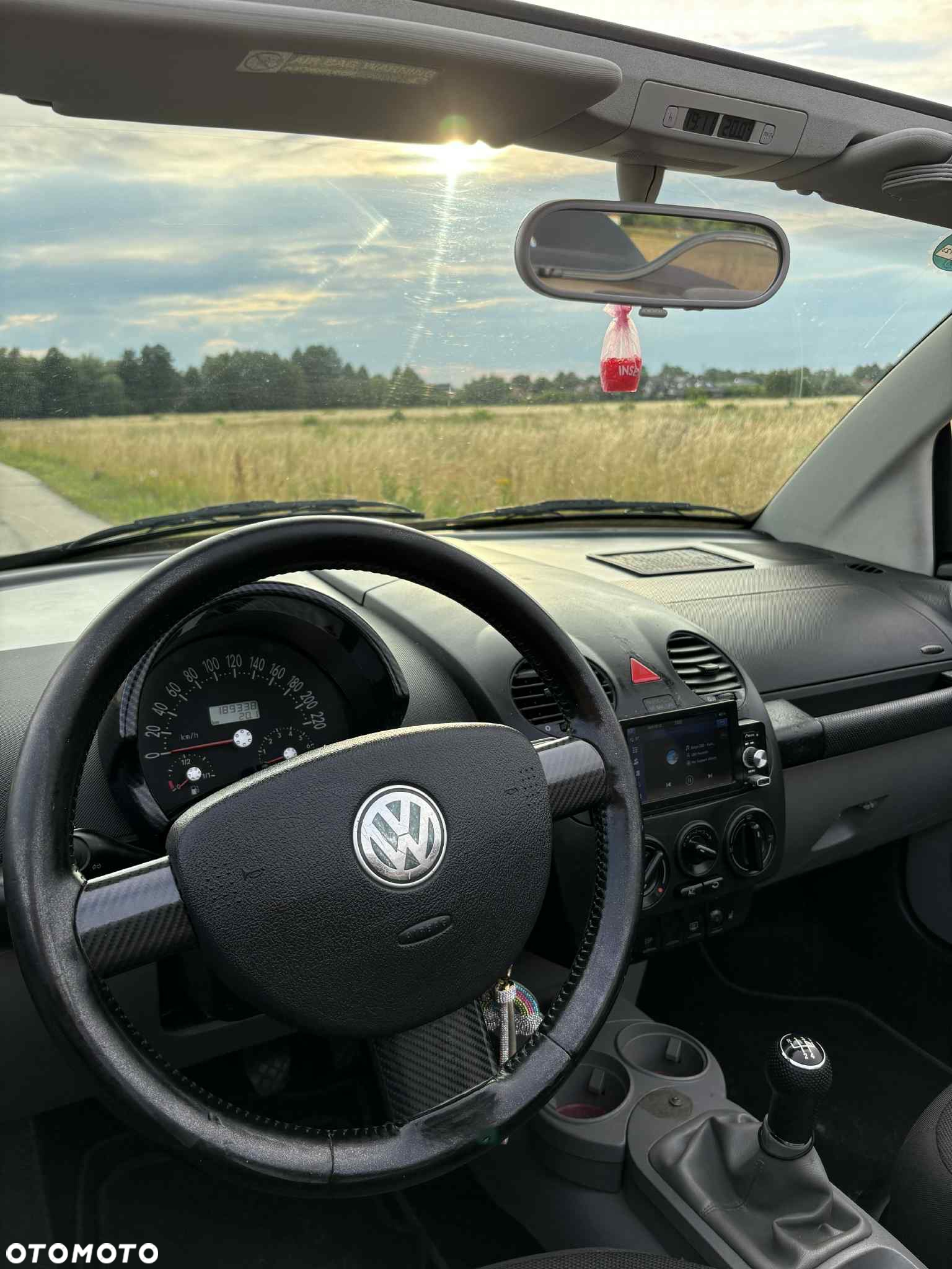 Volkswagen New Beetle Cabriolet 1.6 - 8