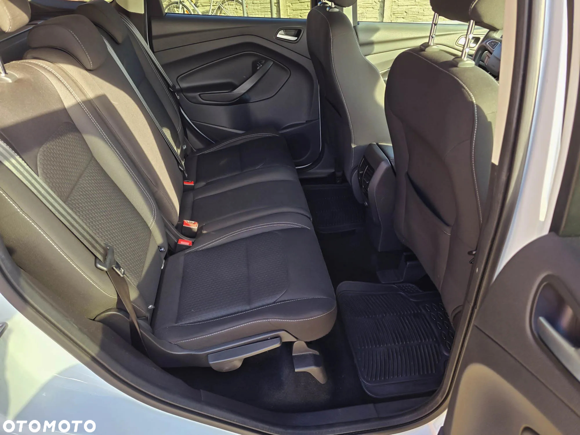 Ford Kuga - 27