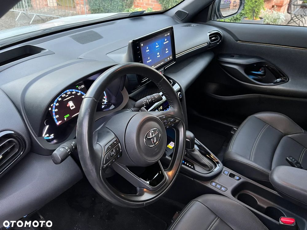 Toyota Yaris Cross Hybrid 1.5 Premiere Edition - 21