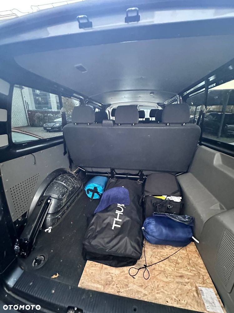Volkswagen Transporter T5 TDI L2 - 11