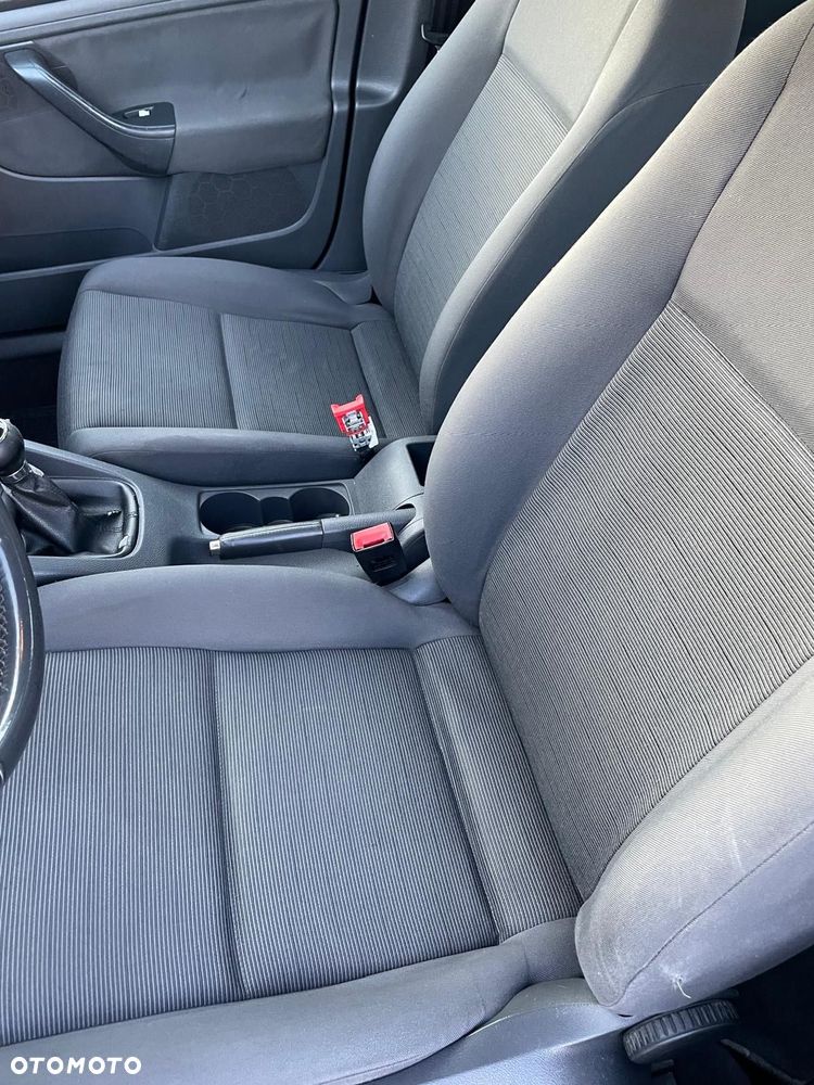 Volkswagen Golf 1.6 Q-Line - 9