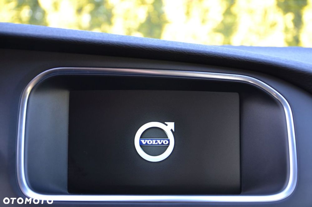 Volvo V40 D2 Drive-E SCR Momentum - 15
