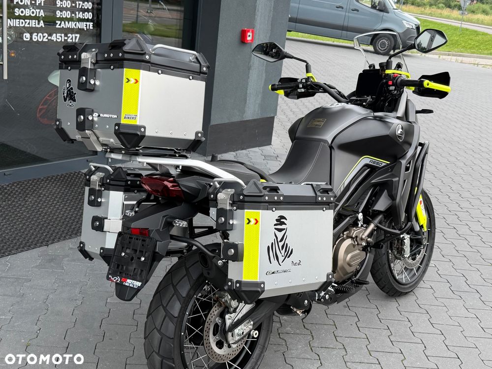 QJMOTOR SVT 650X - 5
