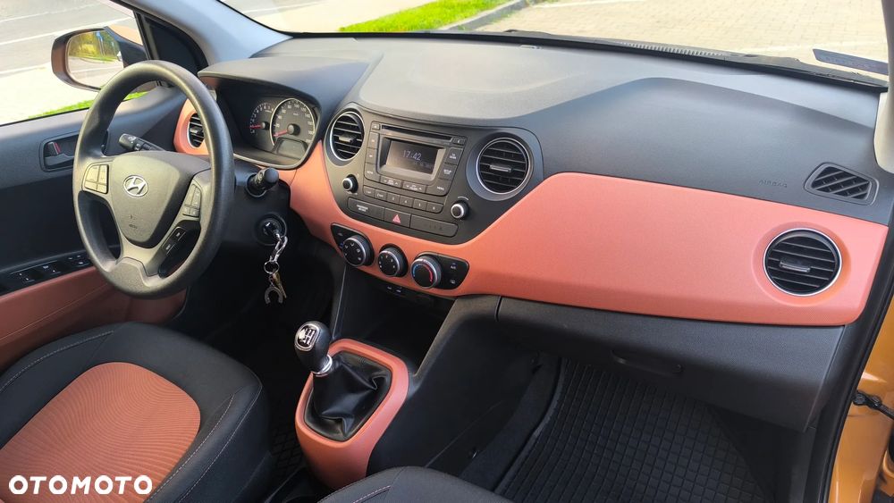 Hyundai i10 - 10