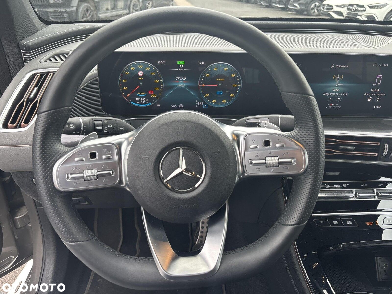 Mercedes-Benz EQC - 13