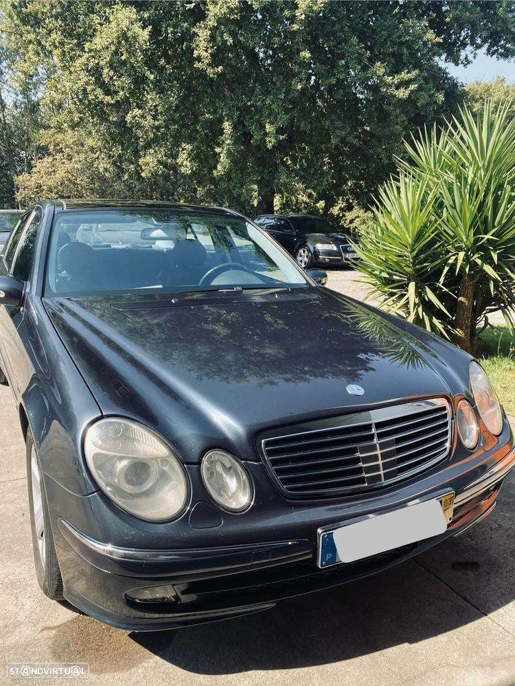 Mercedes-Benz E 270 - 1