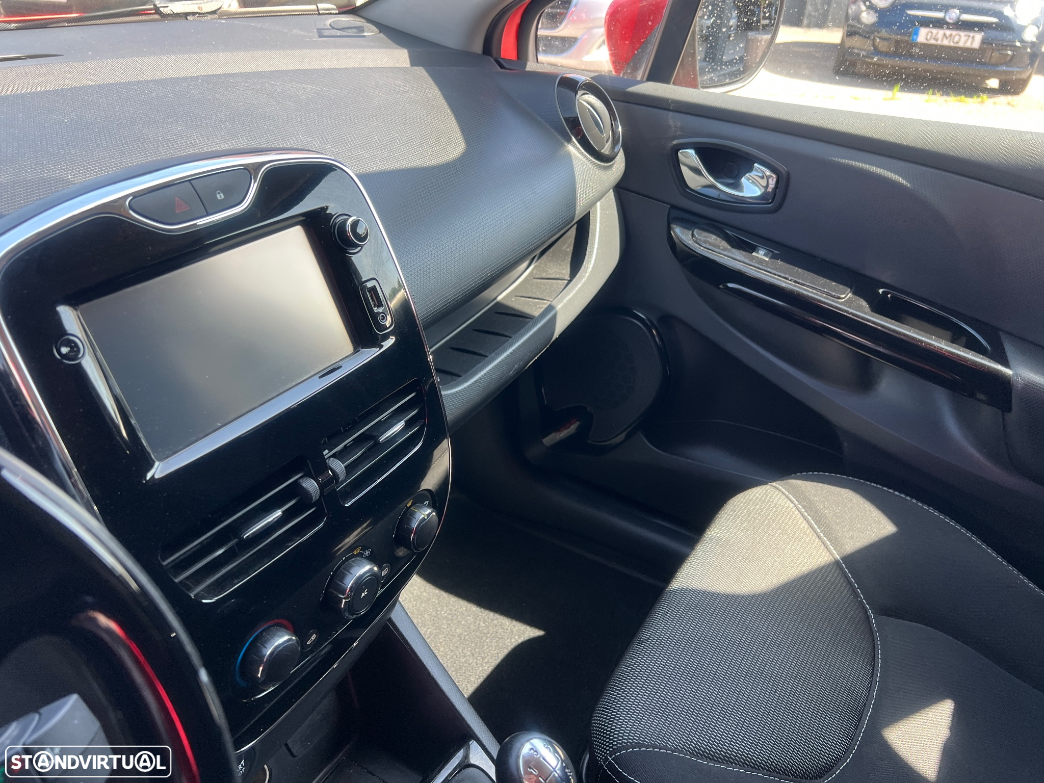 Renault Clio 0.9 TCE Dynamique S - 25