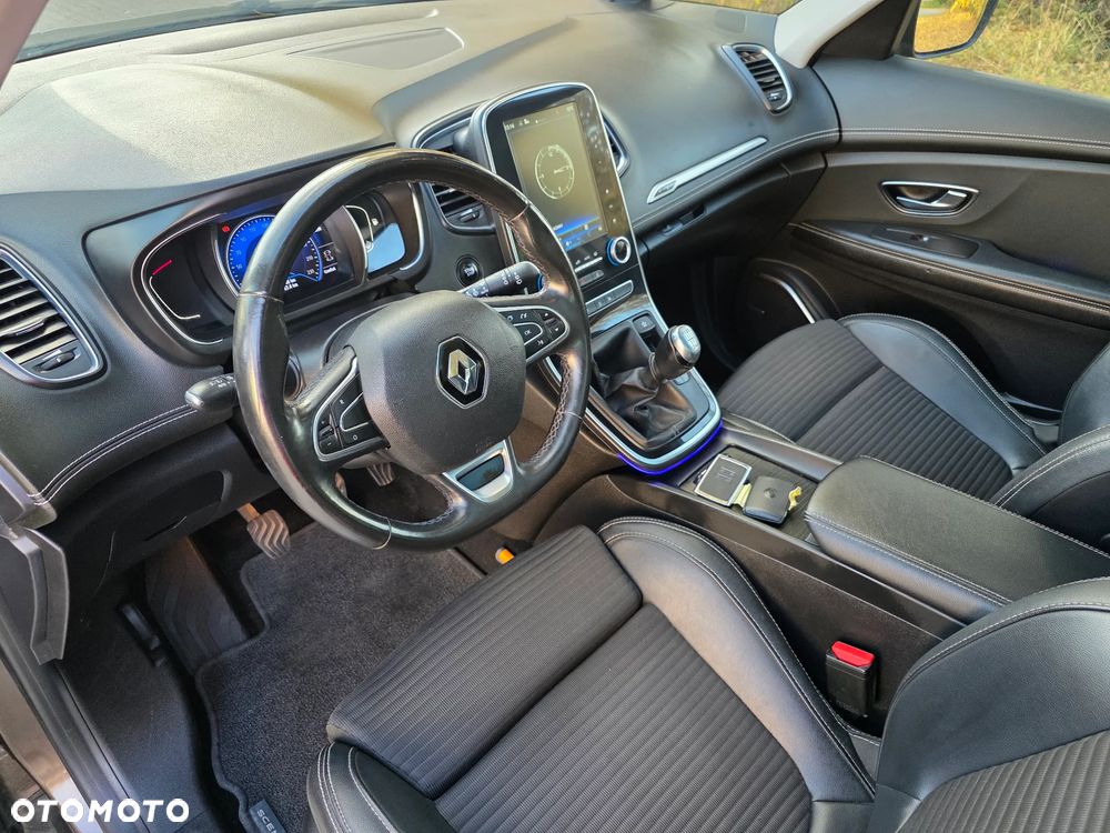 Renault Grand Scenic ENERGY TCe 130 BOSE EDITION - 21