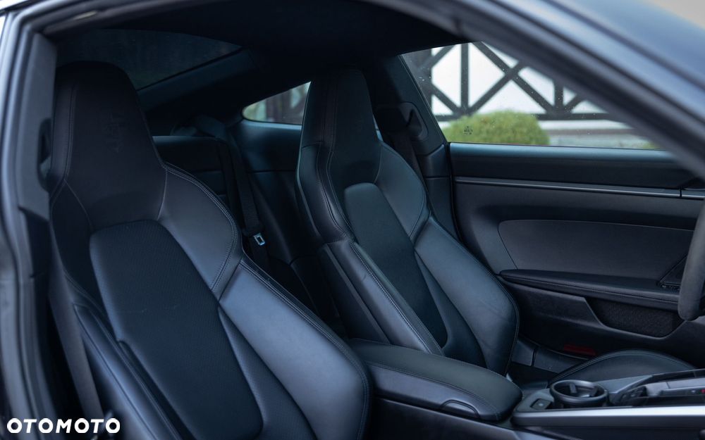 Porsche 911 Carrera S PDK - 23