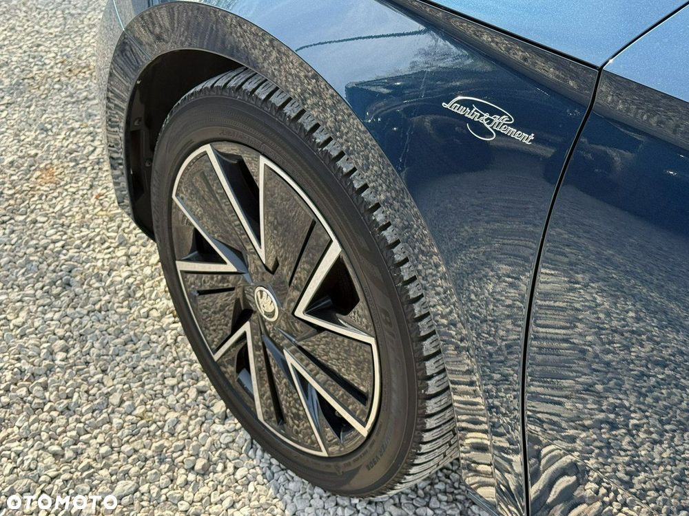 Skoda Superb 2.0 TDI SCR 4x4 L&K DSG - 11