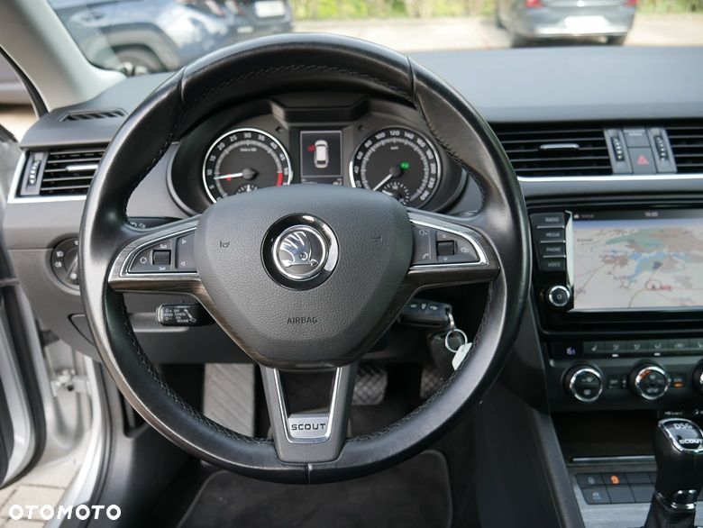 Skoda Octavia 2.0 TDI 4x4 DSG Scout - 14