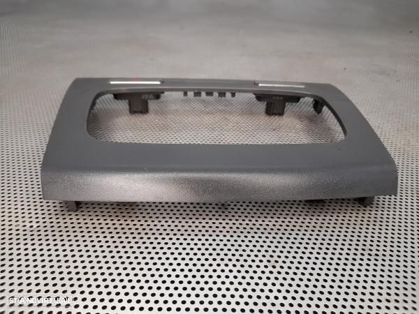 Moldura / Estrutura Consola Central / Rádio Ford Transit Connect (P65_ - 2