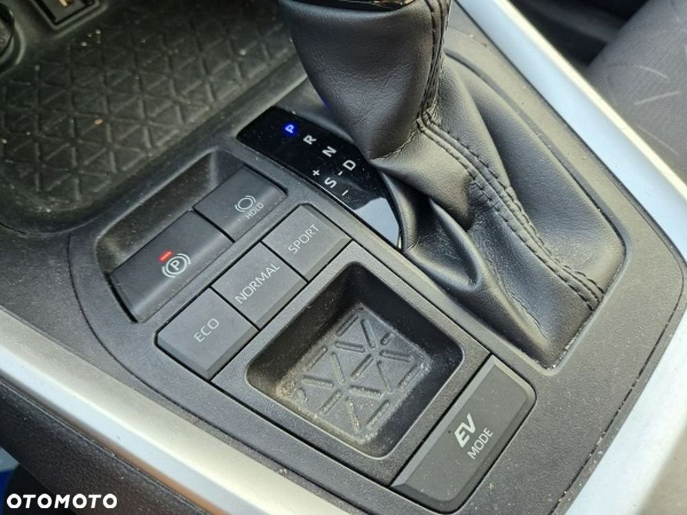 Toyota RAV4 - 40