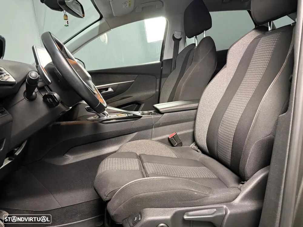 Peugeot 3008 1.2 PureTech Allure EAT8 - 13