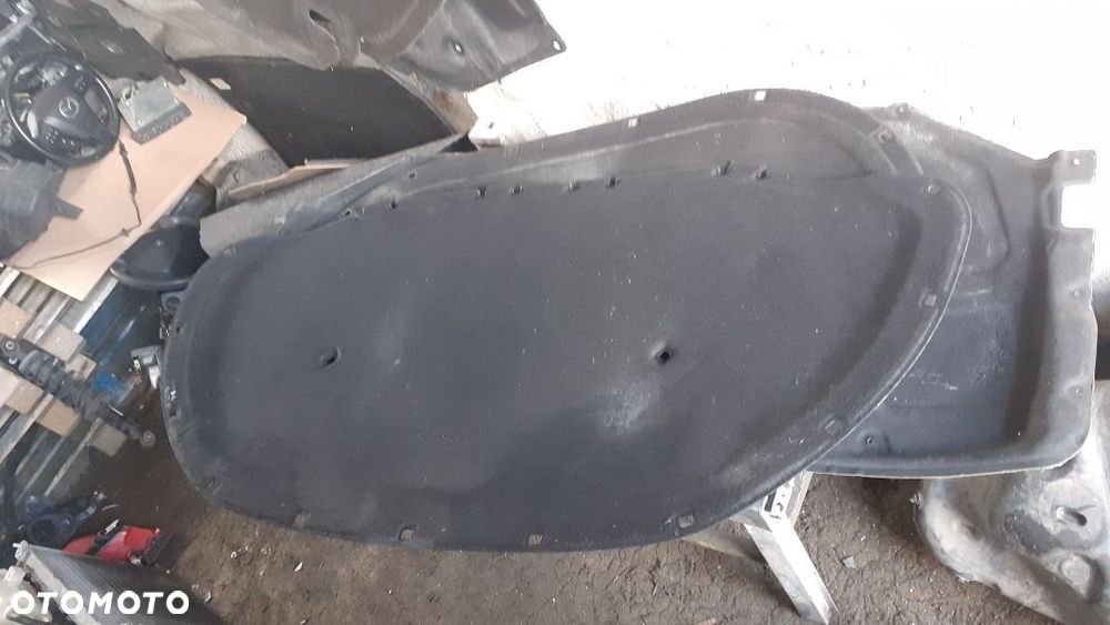 Wygłuszenie maski Skoda Octavia 3