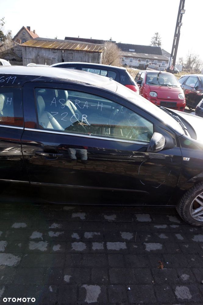 DRZWI PRZEDNIE PRAWE ASTRA III H 3D HB Z20R  CZARNY OPEL 2004-2006 - 1