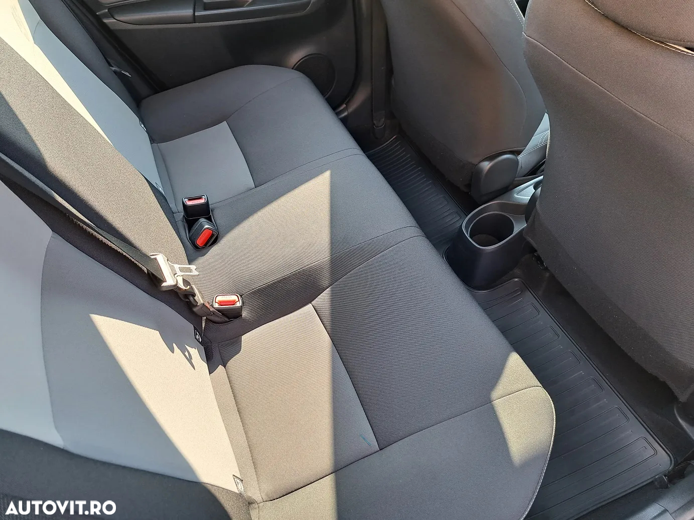 Toyota Yaris - 18