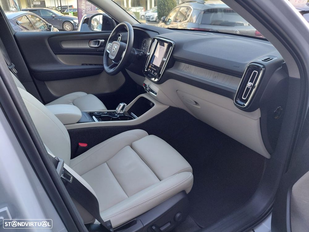 Volvo XC 40 1.5 T2 Plus Dark Auto - 14