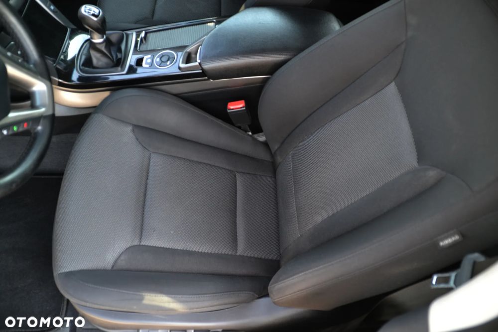 Hyundai i40 Kombi blue 1.6 Space - 22