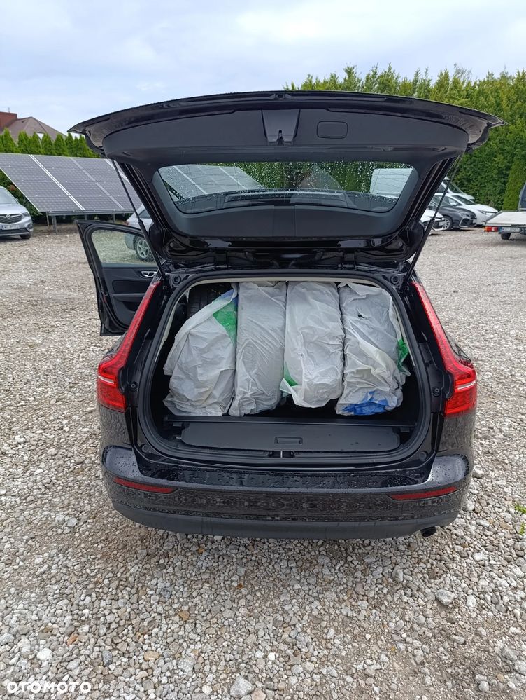 Volvo V60 D3 Momentum Pro - 23