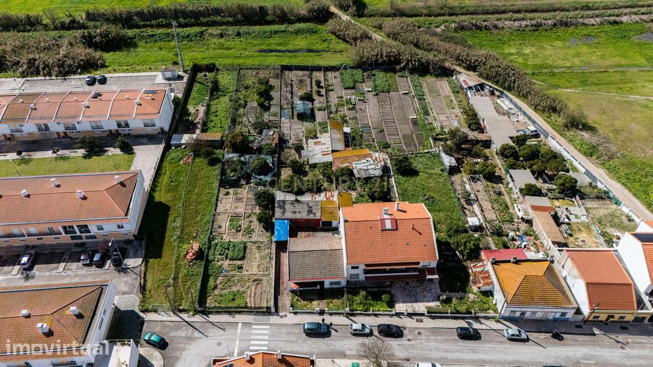 Moradia T3 em Alhos Vedros, Moita com terreno de 1320m2 - Grande imagem: 2/49
