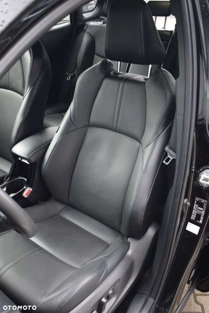 Toyota Corolla Cross 2.0 Hybrid Executive - 9