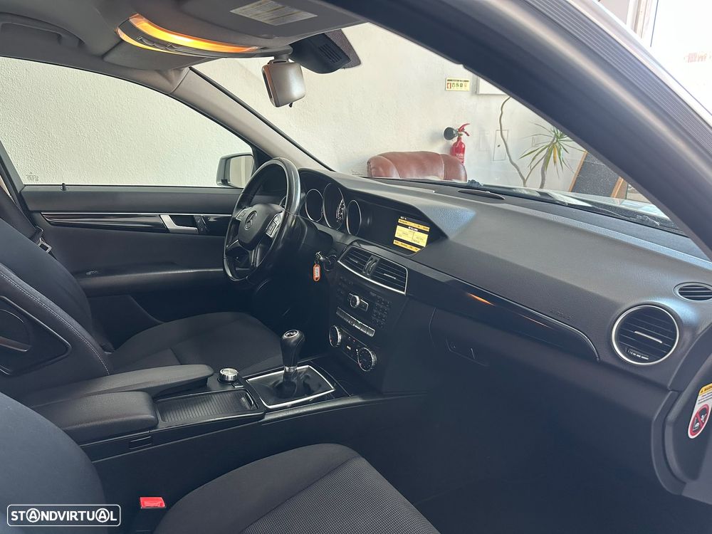 Mercedes-Benz C 200 CDi Classic BE - 29