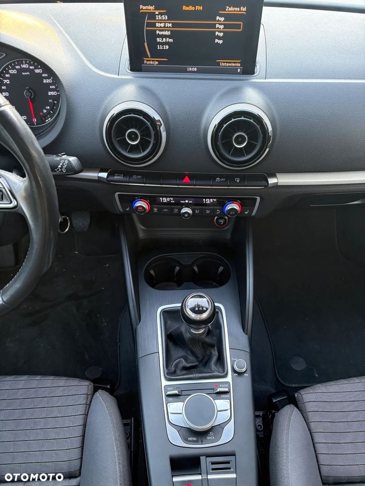Audi A3 Sportback 2.0 TDI (clean diesel) S line Sportpaket - 16