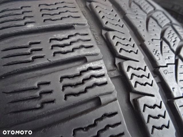 235/40/R19 96V XL Nokian WR A4 - 3