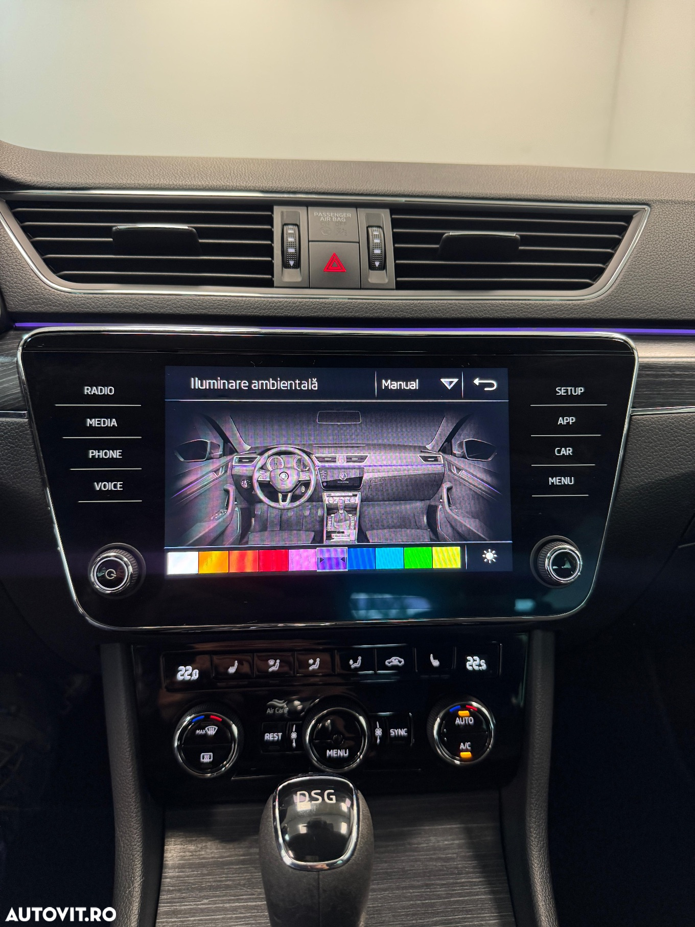 Skoda Superb 2.0 TDI DSG Style - 30