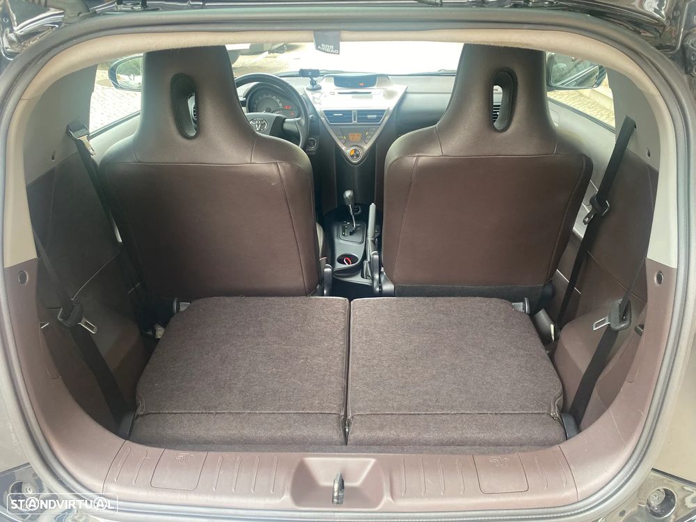 Toyota iQ 1.0 Multidrive + - 27