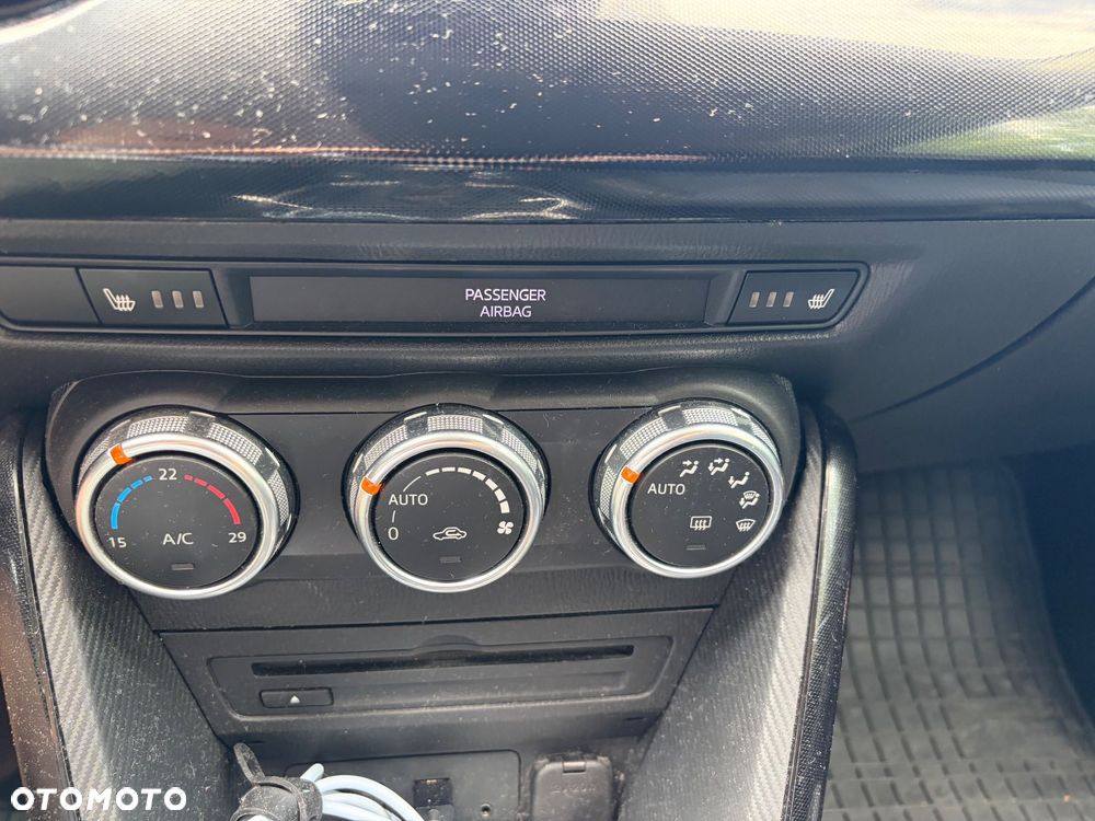 Mazda 2 - 6