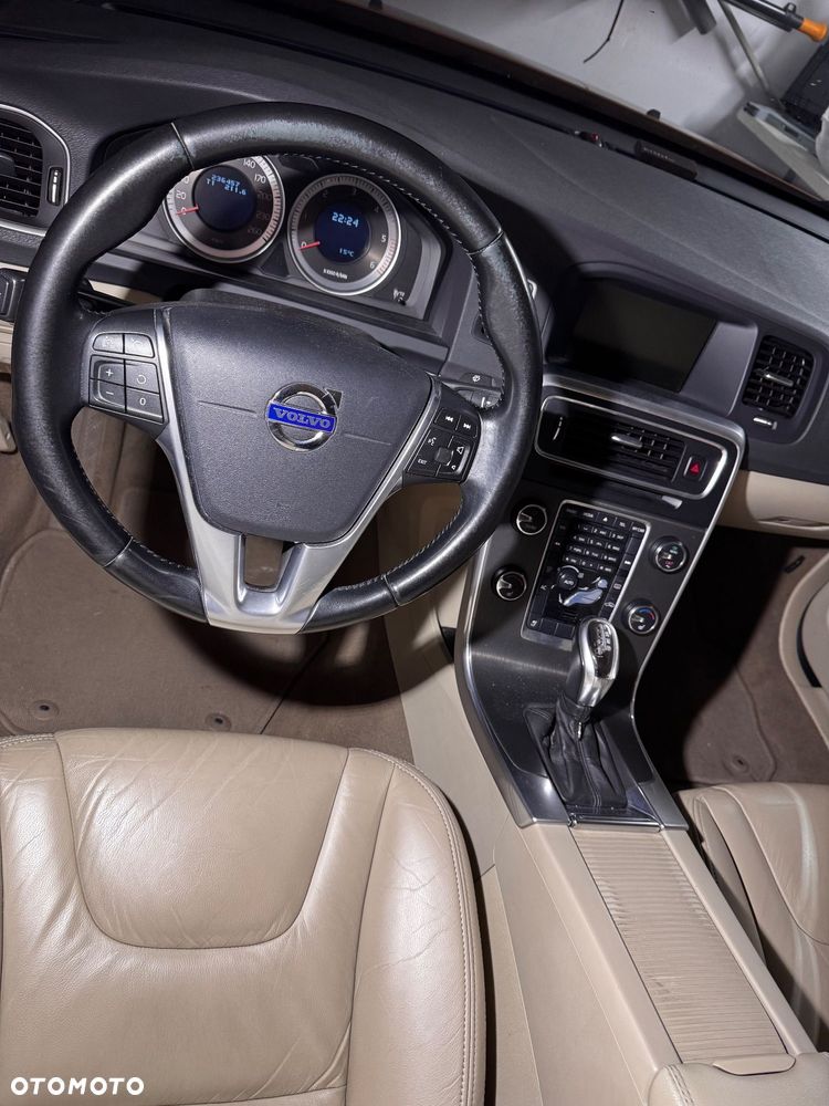 Volvo S60 D5 Summum - 22